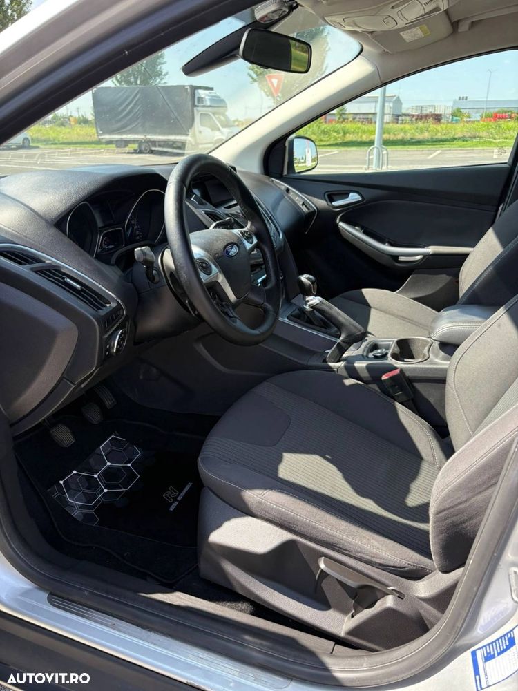 Ford Focus - 13