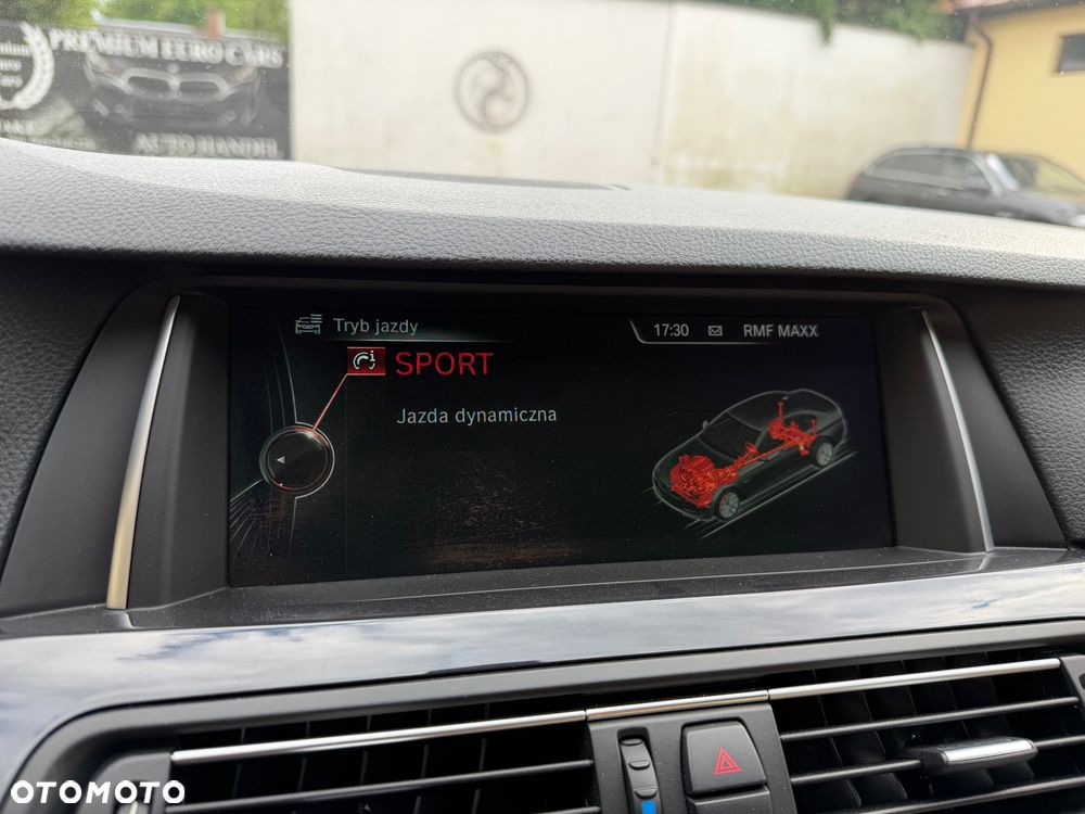 BMW Seria 5 520d Luxury Line - 36