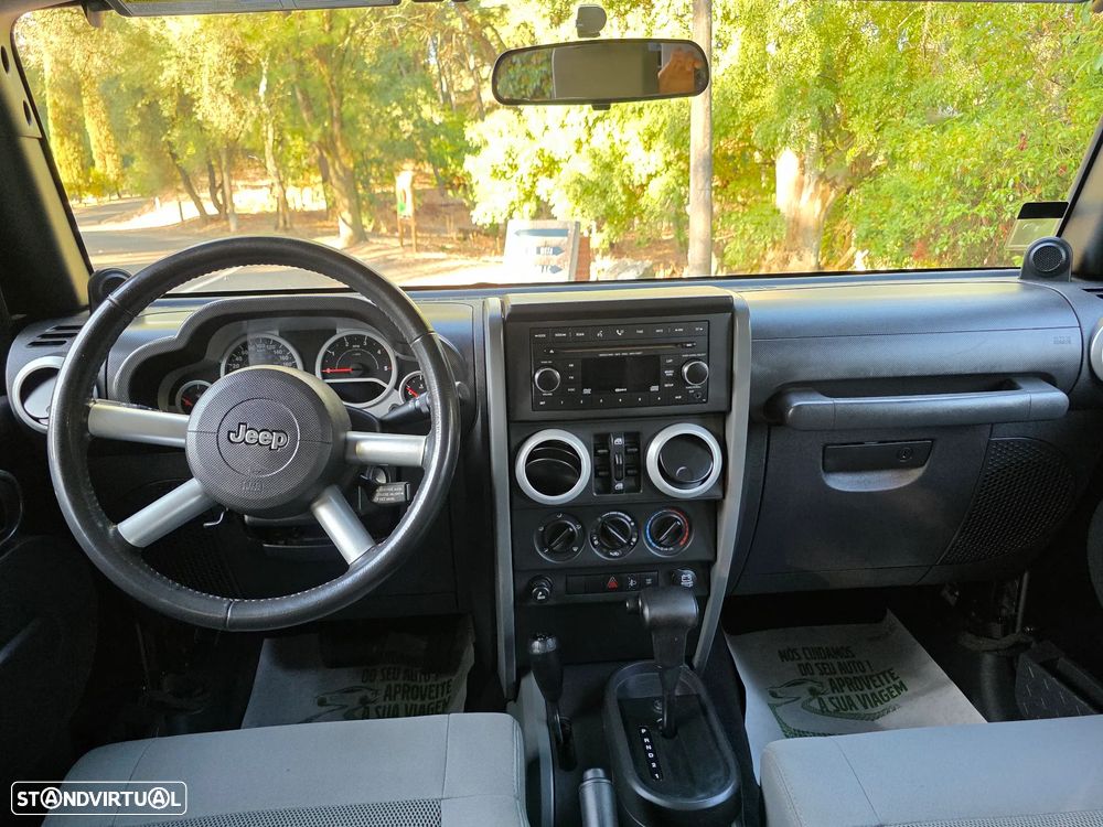 Jeep Wrangler Unlimited 2.8 CRD ATX Sahara - 19