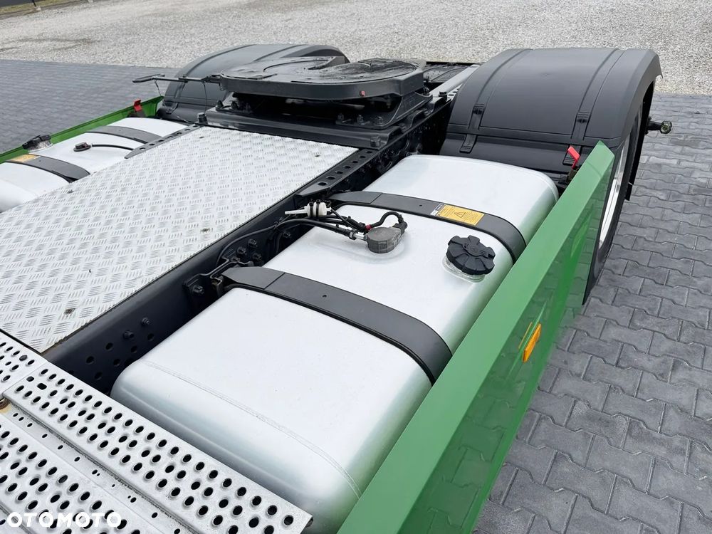 Mercedes-Benz ACTROS 1851 GIGA SPACE / ACC /SALONKA / NAVIGACJA / DWA ŁÓŻKA - 23