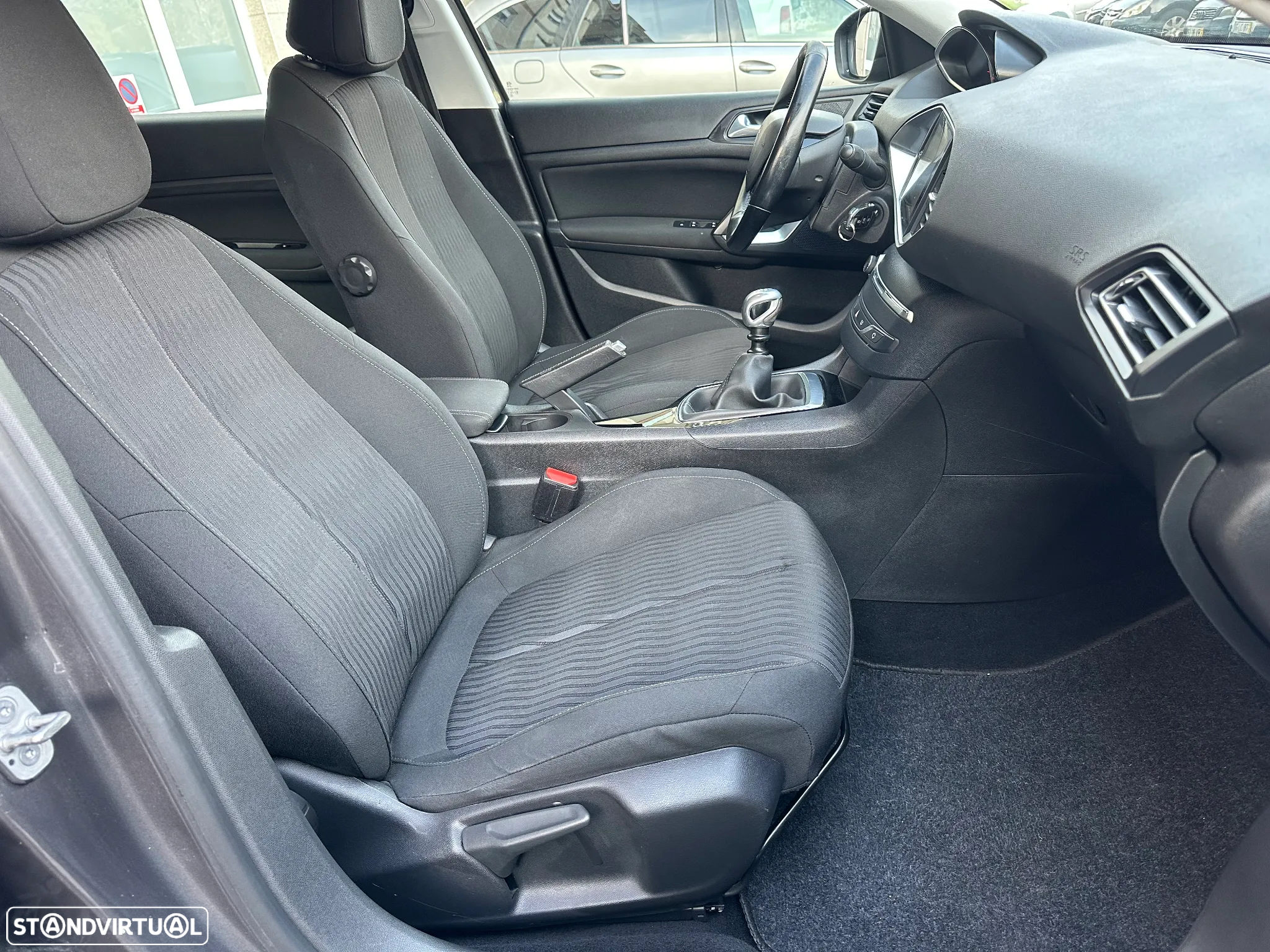 Peugeot 308 1.6 BlueHDi Style - 9