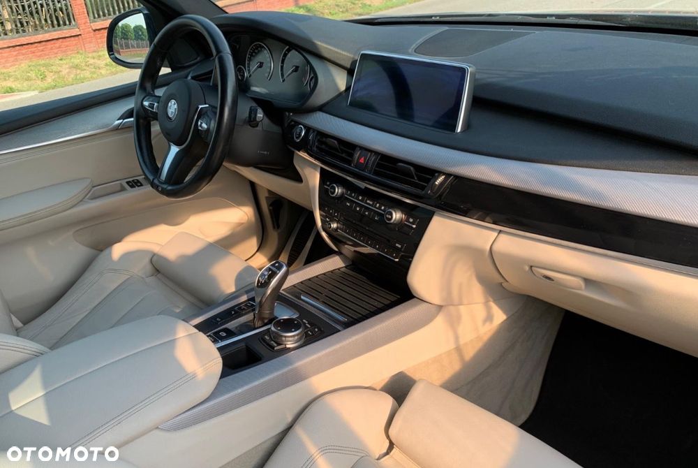 BMW X5 M M50d - 14
