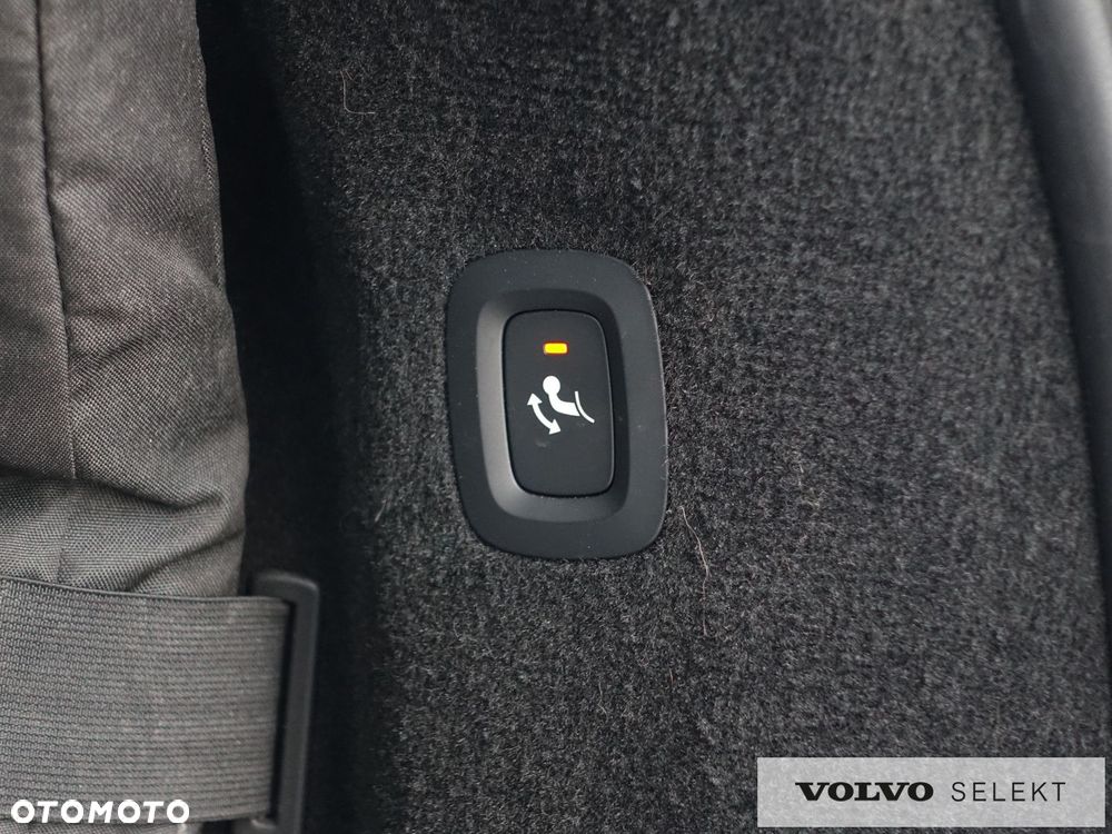 Volvo V90 Cross Country - 35