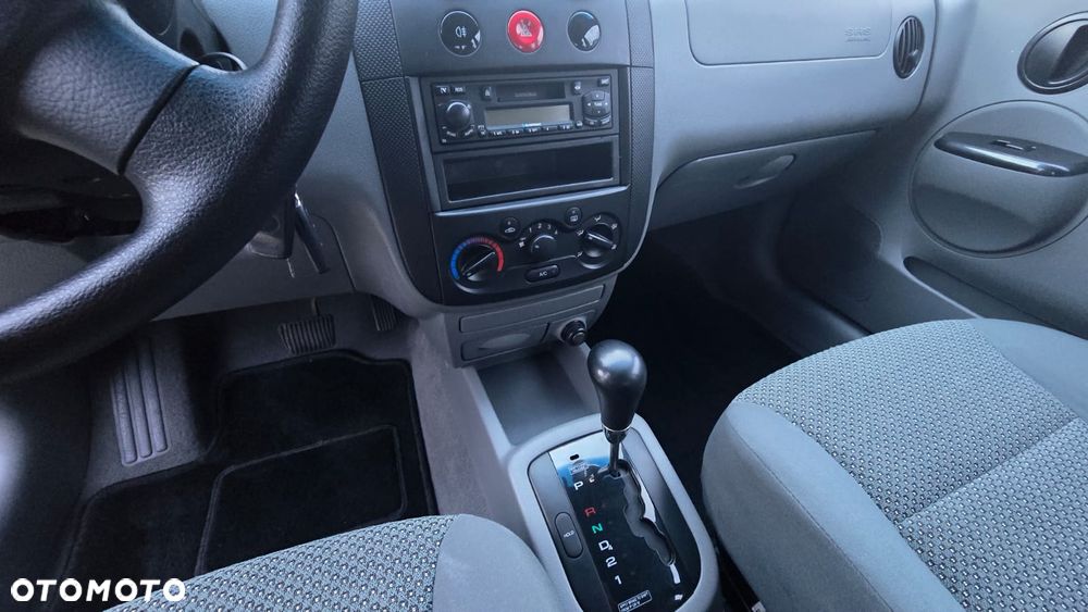 Chevrolet Kalos - 14