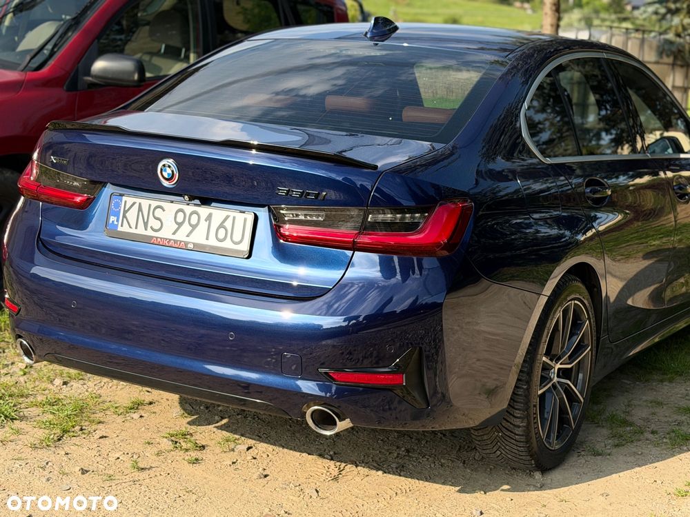 BMW Seria 3 330i xDrive Sport Line - 7