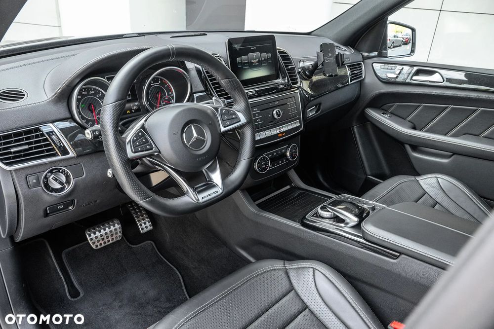 Mercedes-Benz GLE - 11