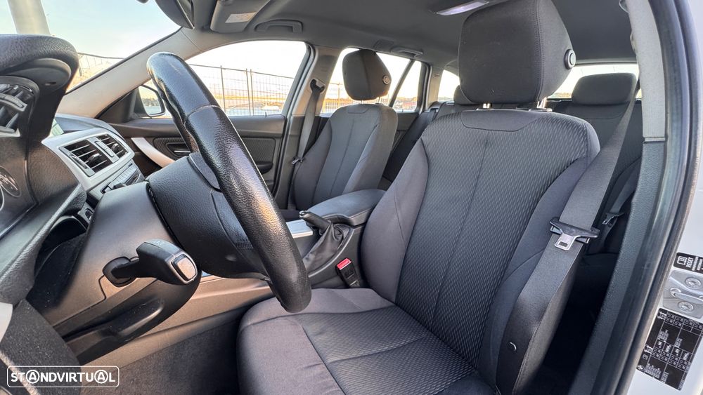 BMW 318 d Touring Line Sport - 15