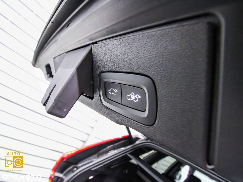 Volvo XC 60 B4 D AWD Plus Dark - 14