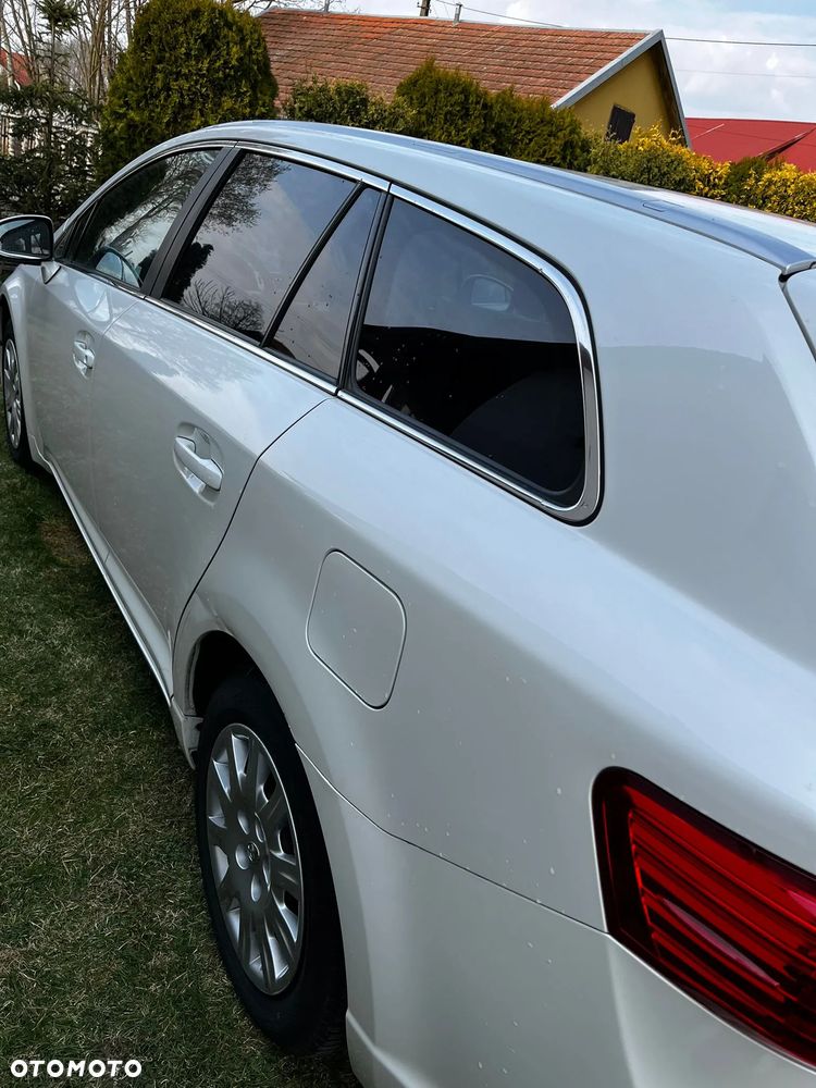 Toyota Avensis 2.0 D-4D Active - 6