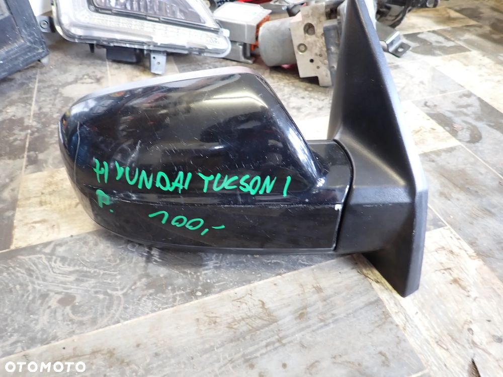 HYUNDAI TUCSON I LUSTERKO PRAWE 5PIN E4012268 - 2