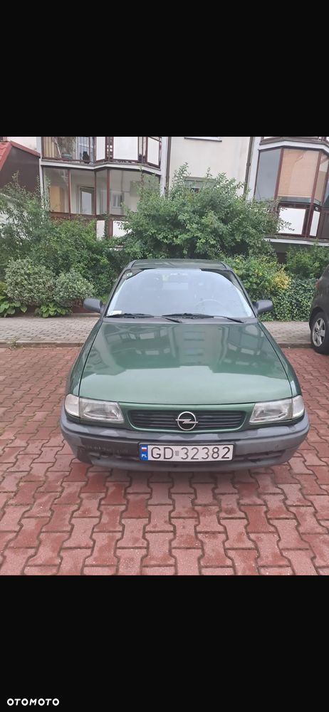 Opel Astra 1.4 Base - 4