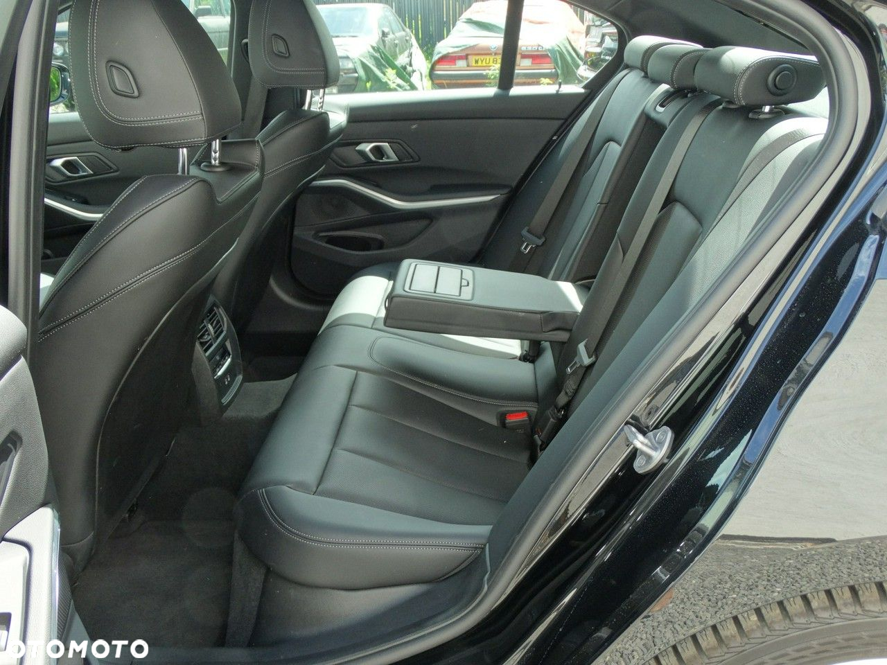 BMW Seria 3 318i M Sport - 14