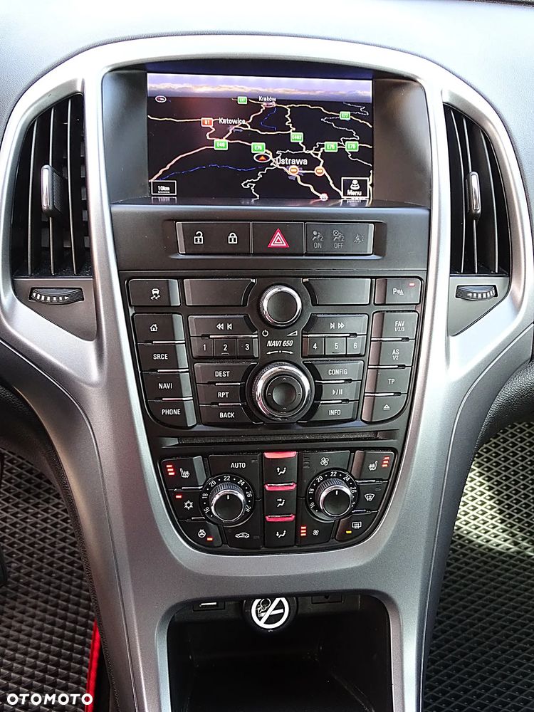 Opel Astra 1.4 T Cosmo EU6 - 25