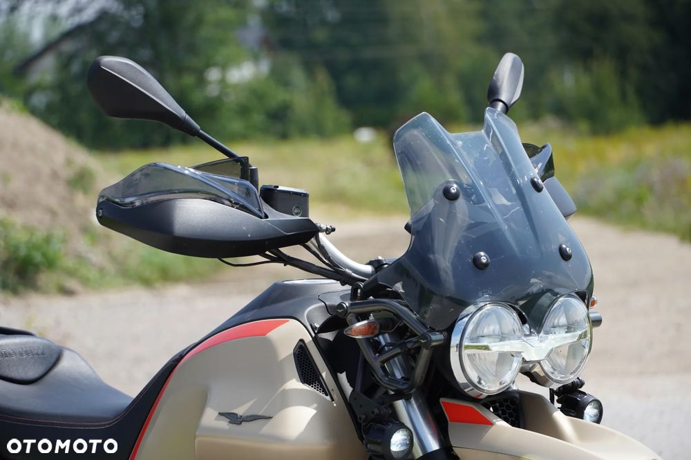 Moto Guzzi V85 - 20