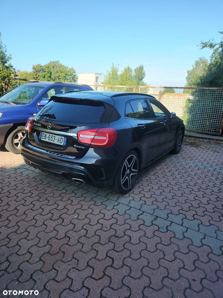 Mercedes-Benz GLA 200 (CDI) d 4Matic 7G-DCT AMG Line - 4