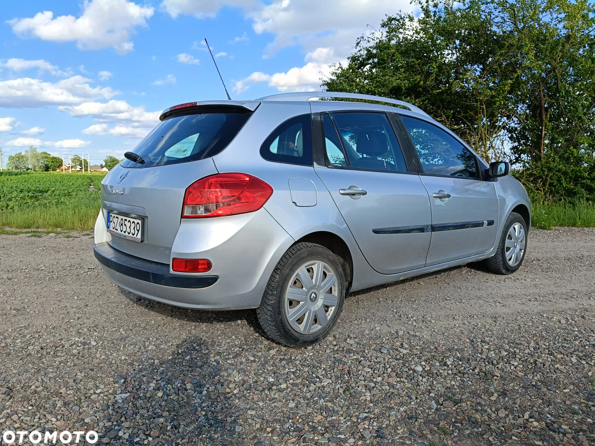 Renault Clio 1.2 16V Grandtour Authentique - 2