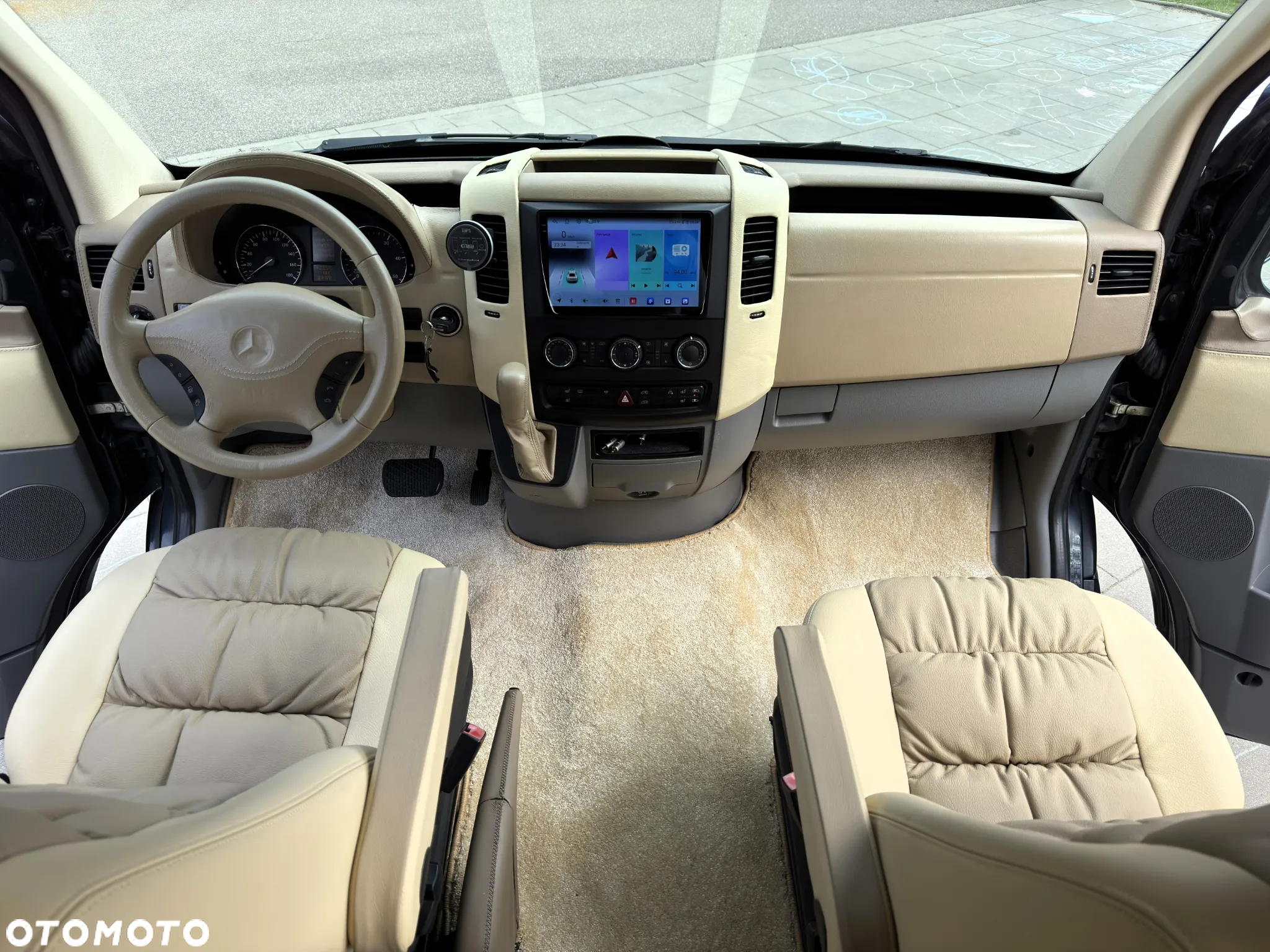 Mercedes-Benz Sprinter - 29