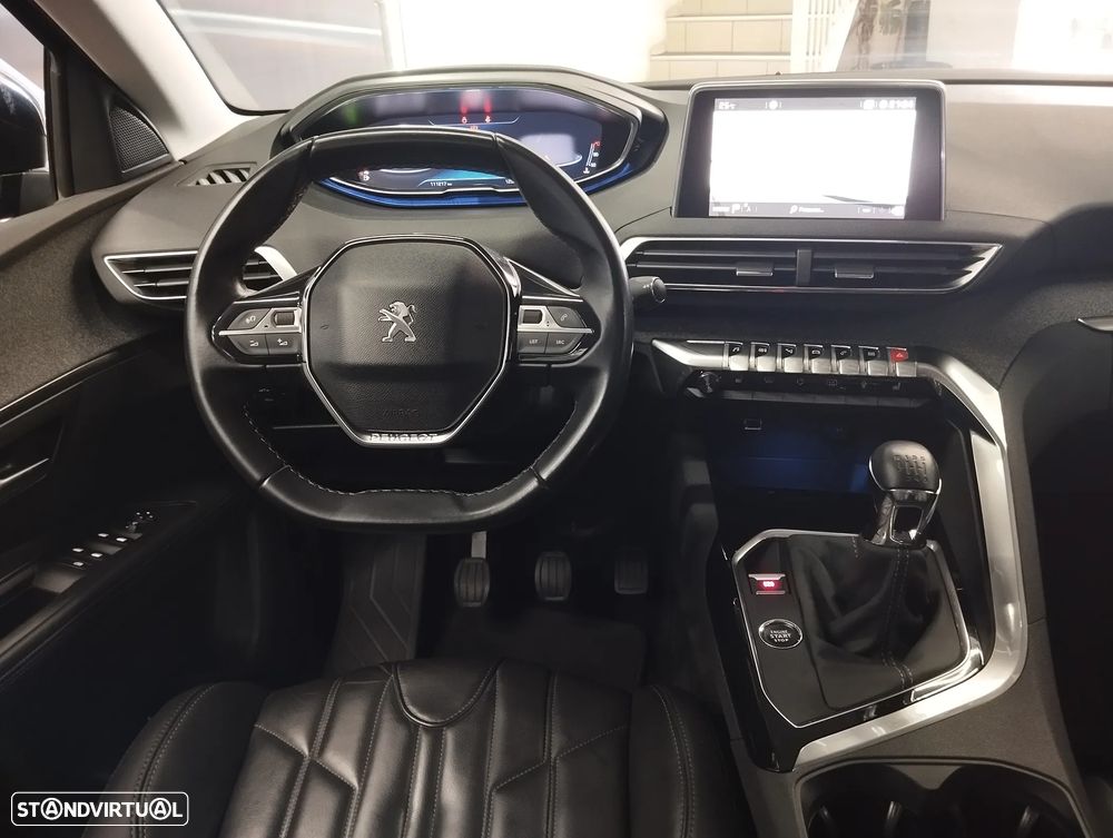 Peugeot 5008 1.5 BlueHDi Allure - 17