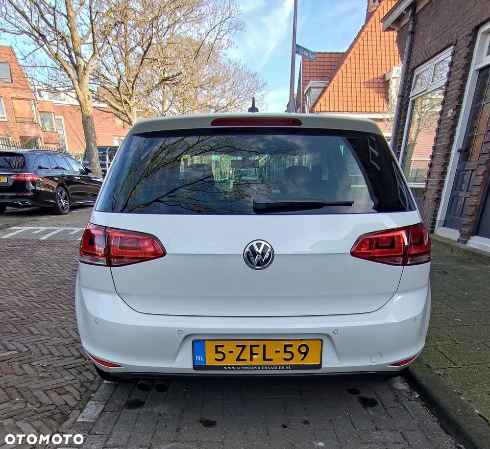 Volkswagen Golf - 9