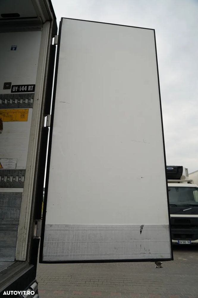 Schmitz Cargobull REFRIGERAT / THERMO KING SLXE 300 / COȘ PENTRU PALEȚI / SAF - 13