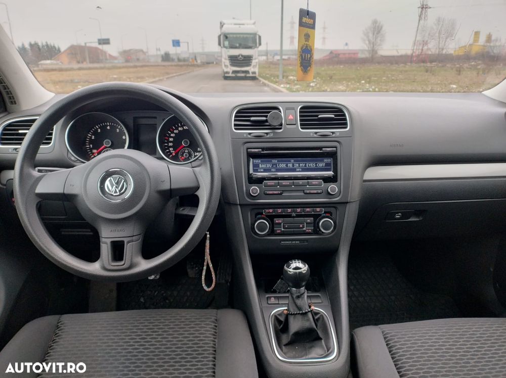 VOLKSWAGEN Golf 2011 — imagine 5