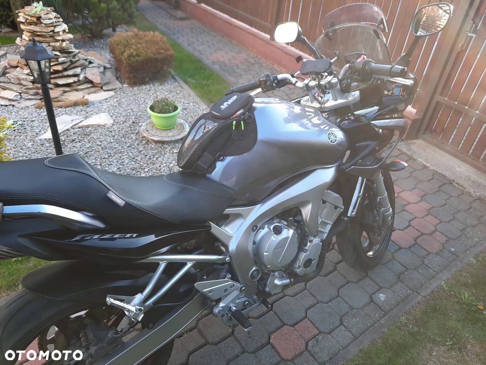 Yamaha FZ6 - 22