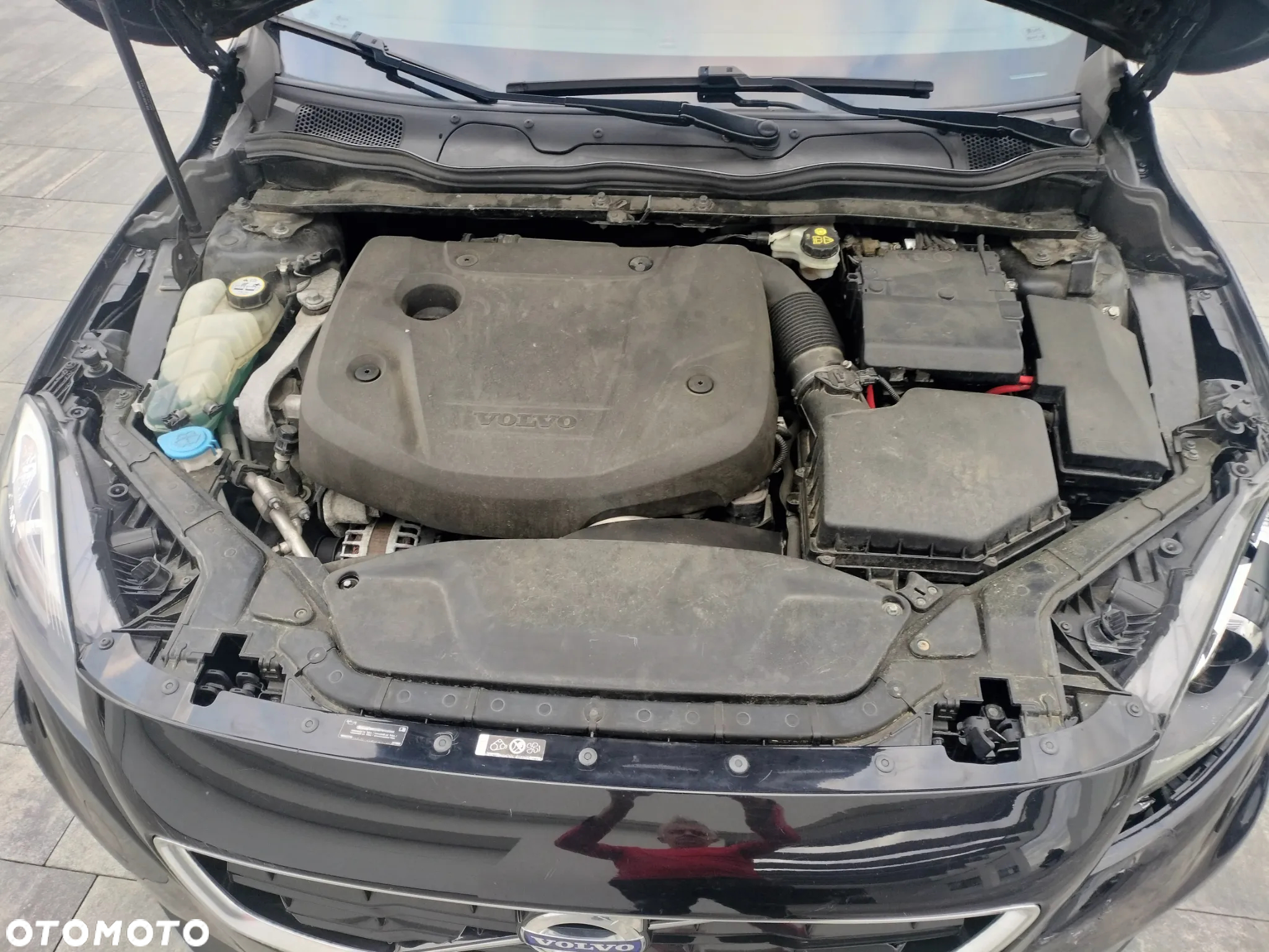 Volvo V40 D4 Drive-E R-Design Summum - 18