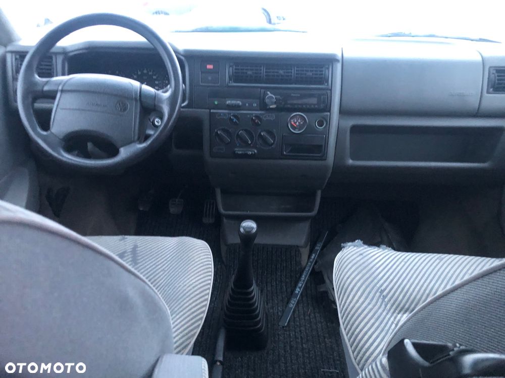 Volkswagen Multivan - 11