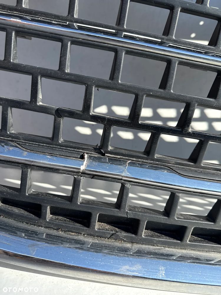 ATRAPA GRIL GRILL RENAULT MASTER IV 4 623109004R 19- - 8