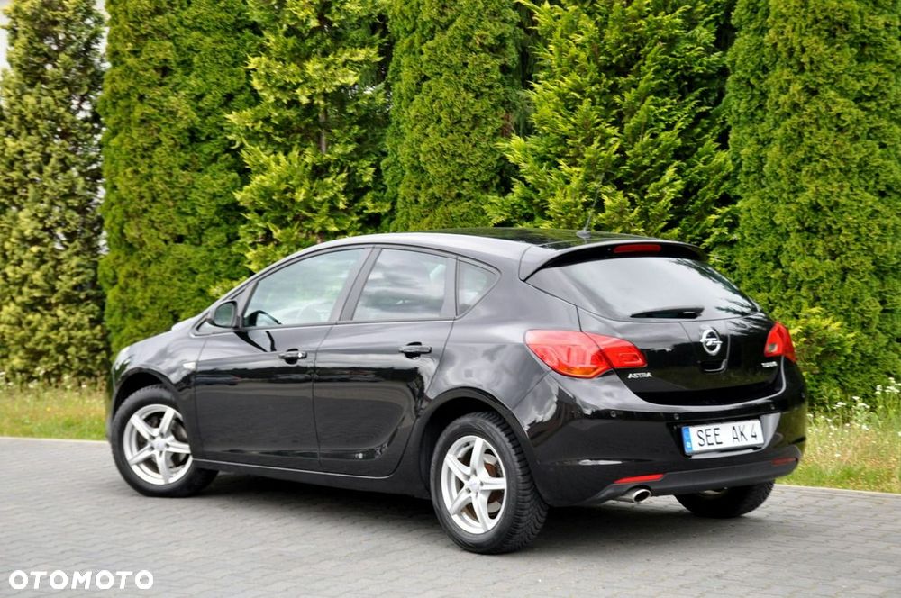 Opel Astra - 13