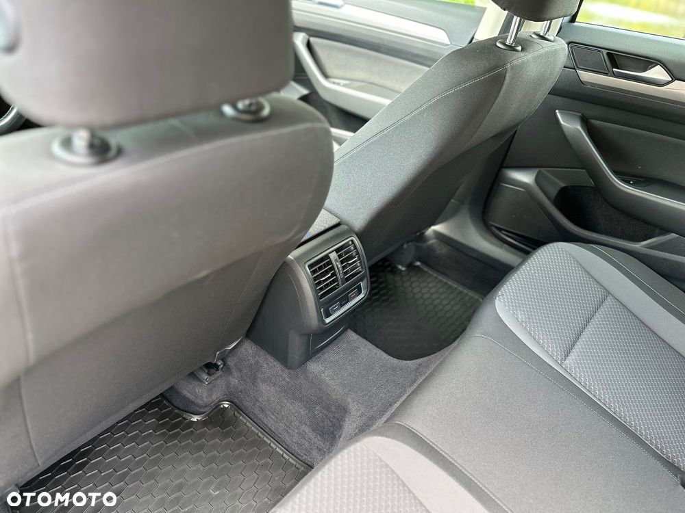 Volkswagen Passat Variant - 12