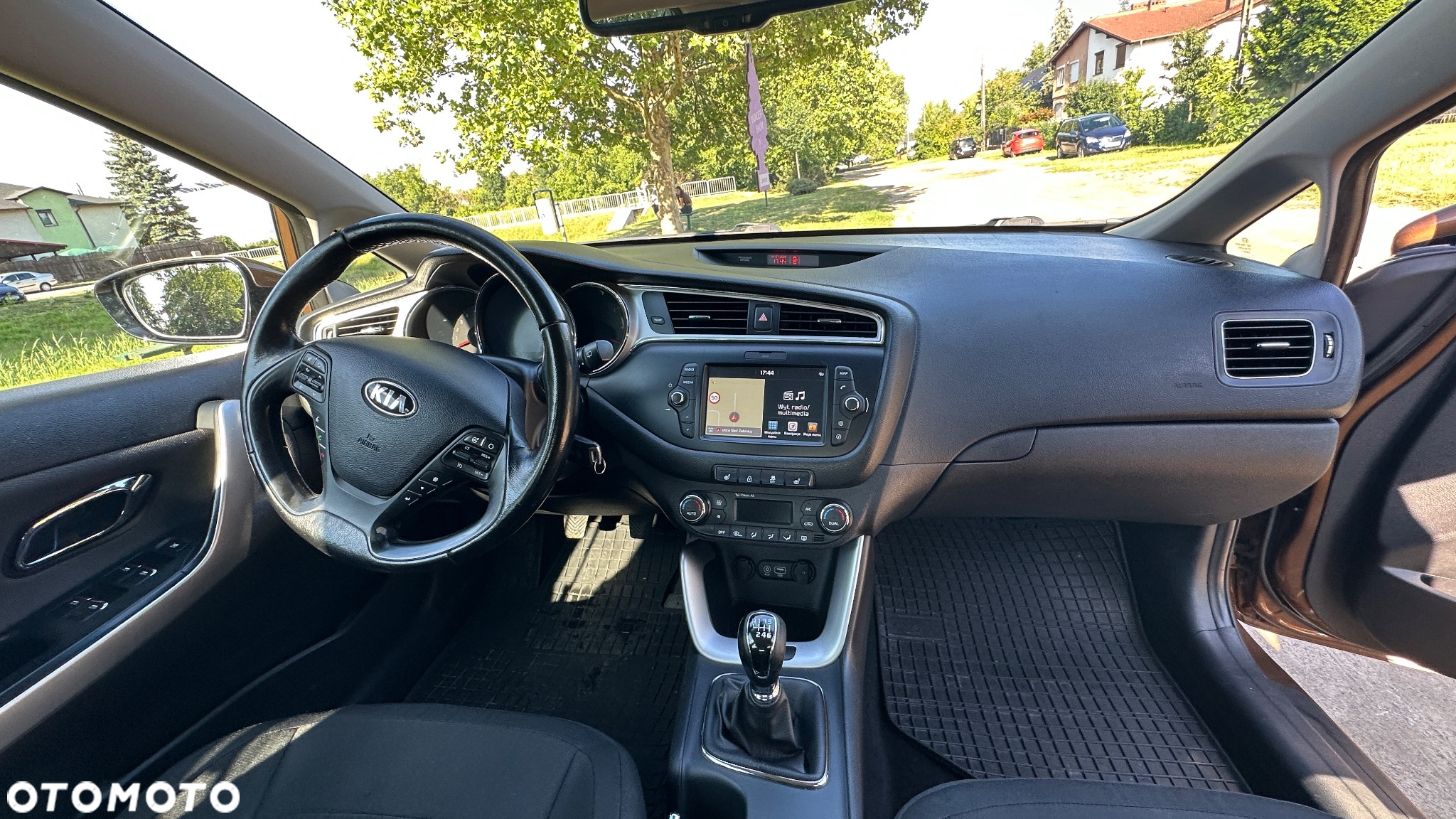 Kia Ceed - 15