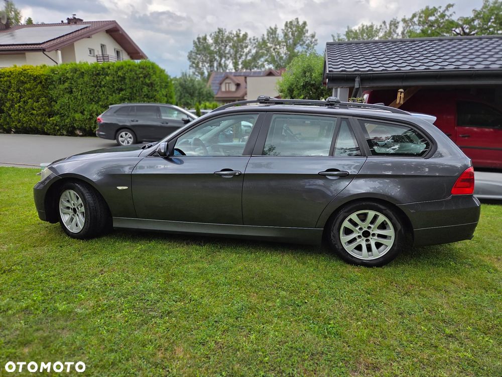 BMW Seria 3 320d DPF Touring - 5
