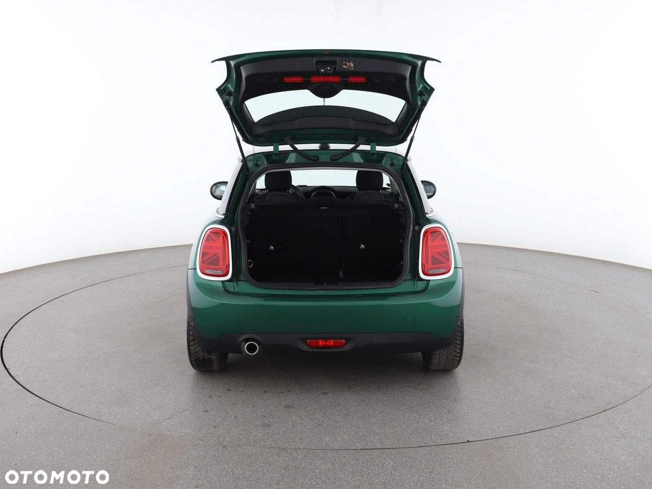 MINI Cooper Standard - 19