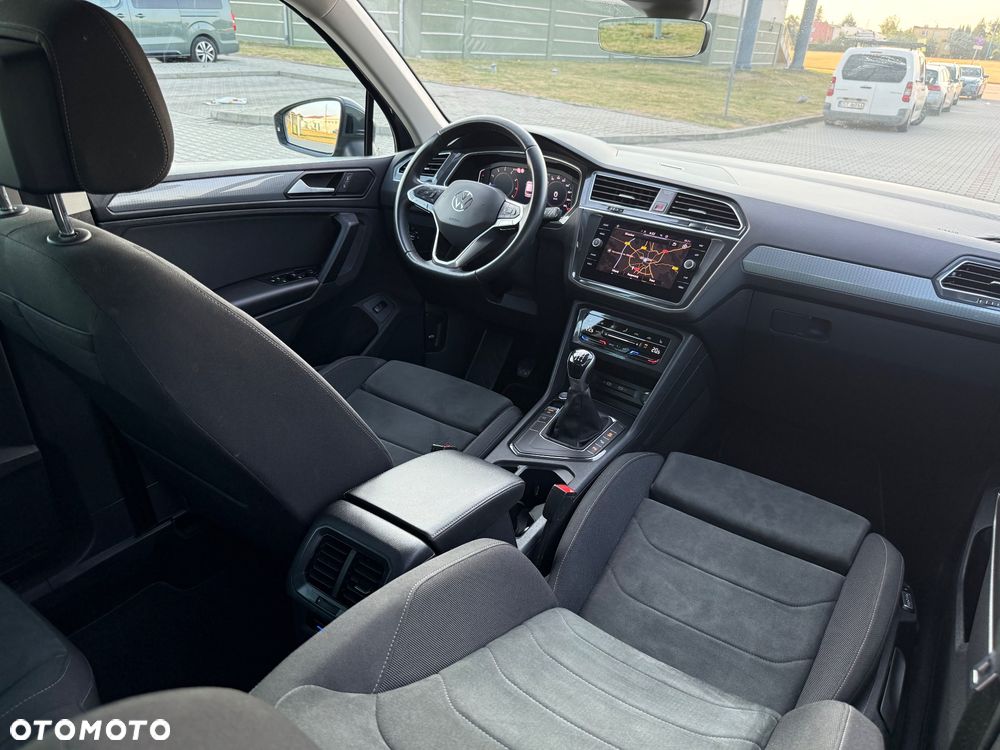 Volkswagen Tiguan - 32