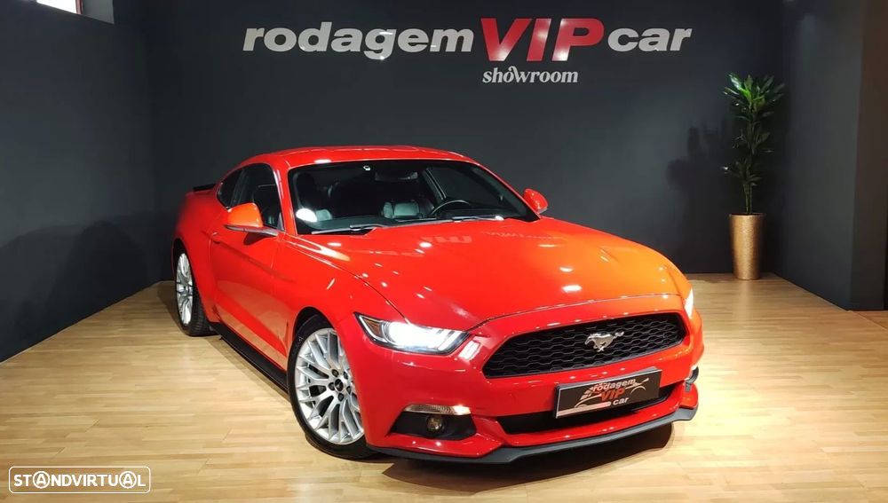 Ford Mustang 2.3 Eco Boost Aut. - 2