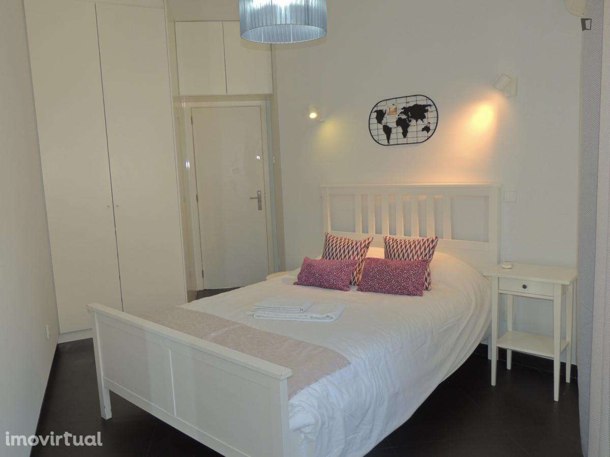 Apartamento com 1 quartos - localizado em Paranhos Porto - Grande imagem: 4/24