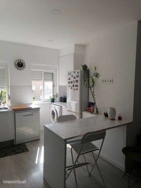 Oportunidade - Apartamento T2 no Centro do Barreiro - Grande imagem: 2/11