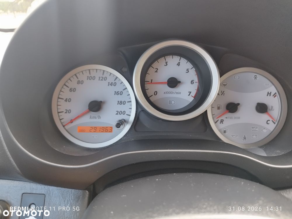 Toyota RAV4 - 6
