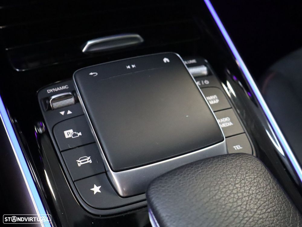 Mercedes-Benz EQA 300 4Matic AMG Line - 23