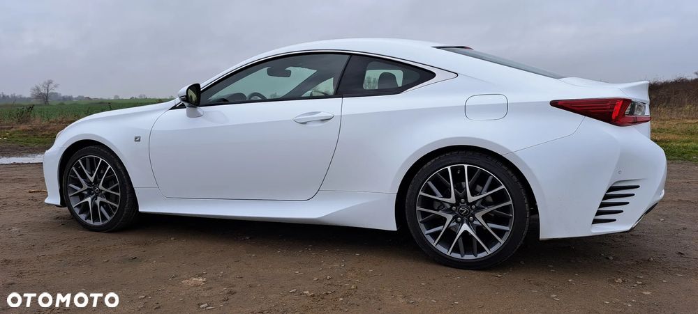 Lexus RC 200t / 300 F Sport - 9