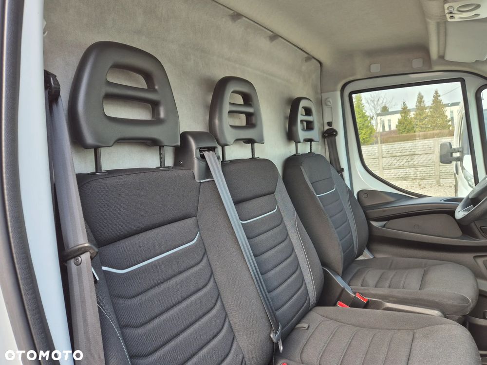 Iveco Daily 35S16 L4H2, MAXI blaszak, klimatyzacja, tempomat - 15
