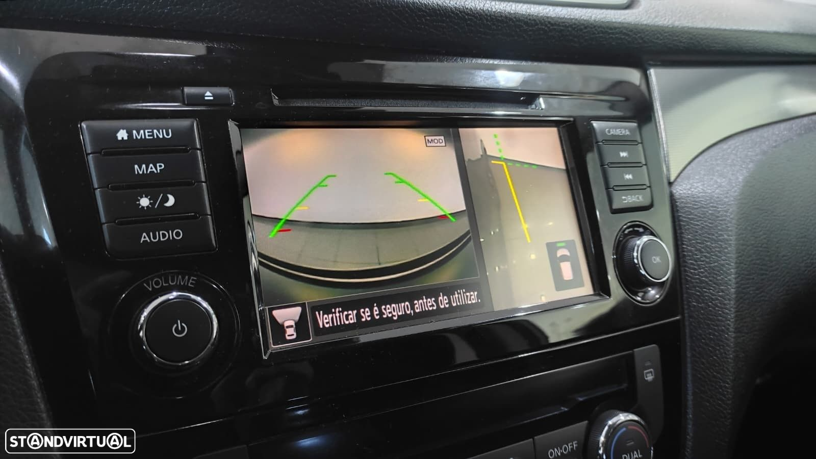Nissan Qashqai 1.3 DIG-T N-Connecta - 31