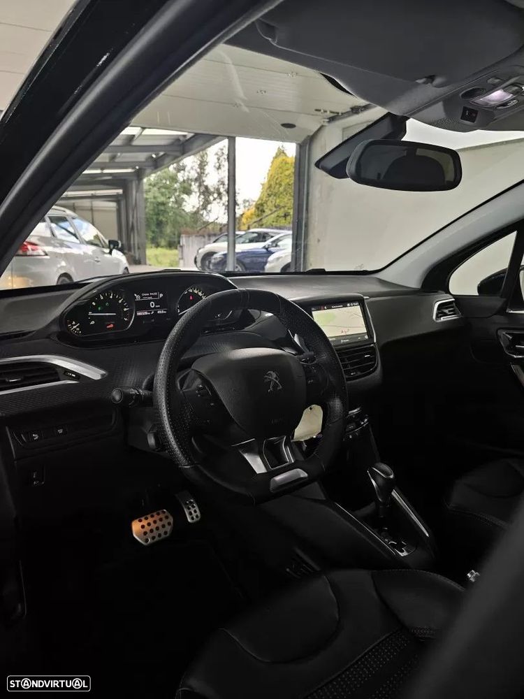Peugeot 208 1.2 PureTech GT Line EAT6 - 60
