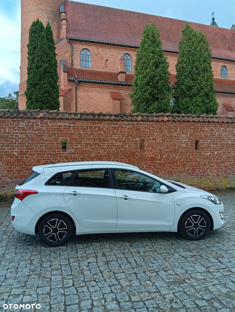 Hyundai i30 1.4 CRDi Classic + - 5