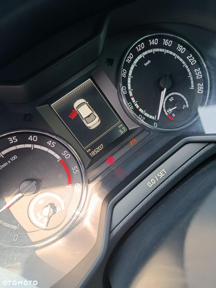 Skoda Octavia 2.0 TDI RS - 13