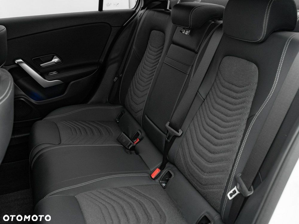 Mercedes-Benz Klasa A 200 d Progressive 8G-DCT - 22