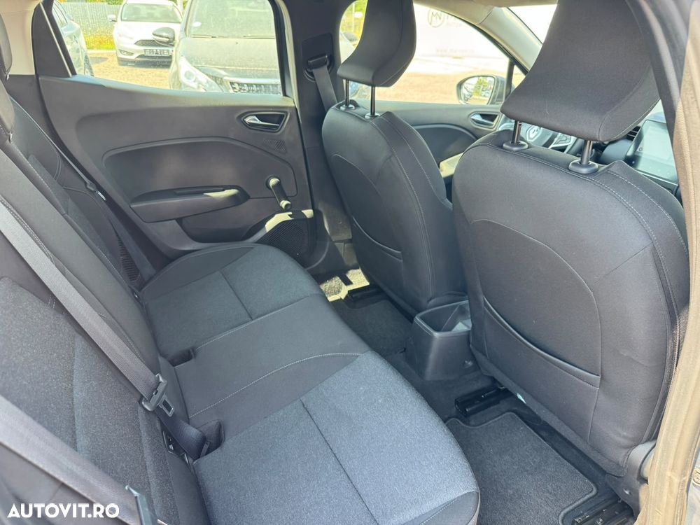 Renault Clio E-TECH 140 INTENS - 12