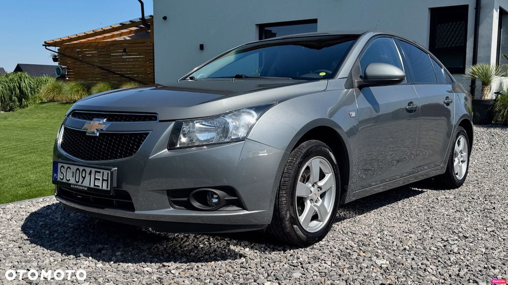 Chevrolet Cruze 1.6 LS - 2