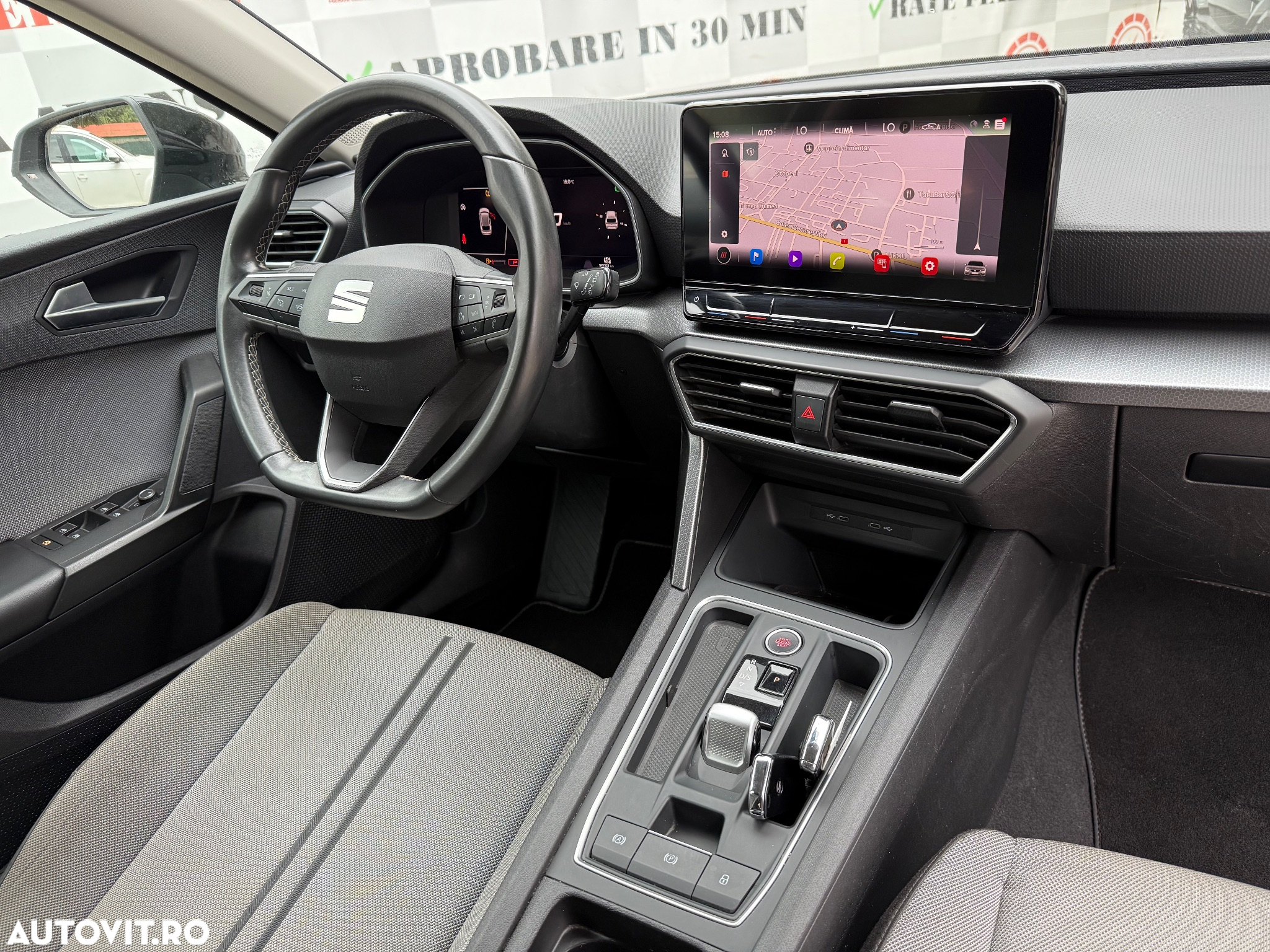 Seat Leon Sportstourer 2.0 TDI DSG Style Edition - 16